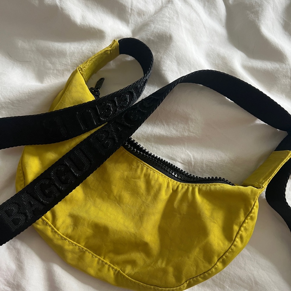 Baggu Mini Crescent Bag